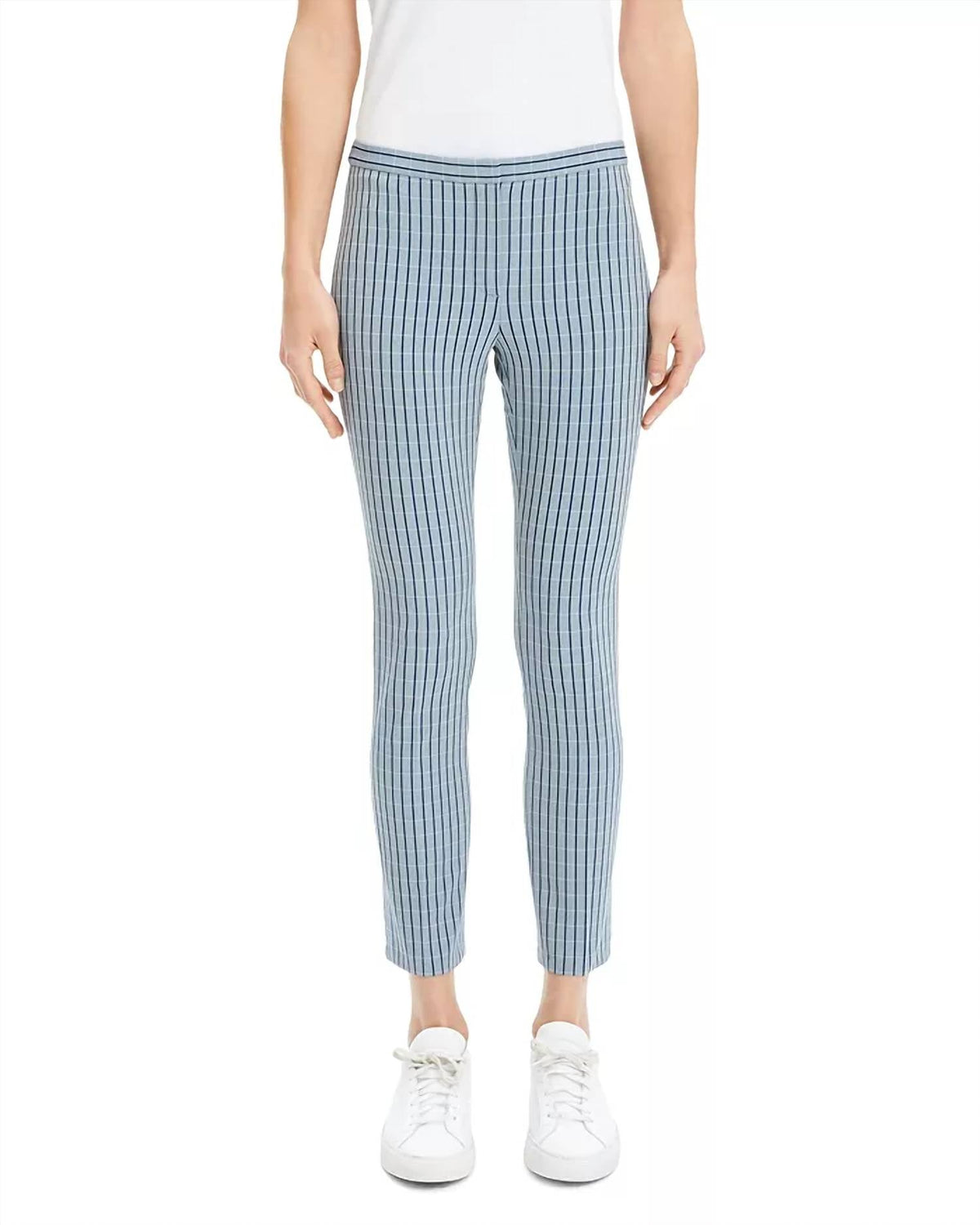 Pantalón de corte ajustado a rayas color azul marino