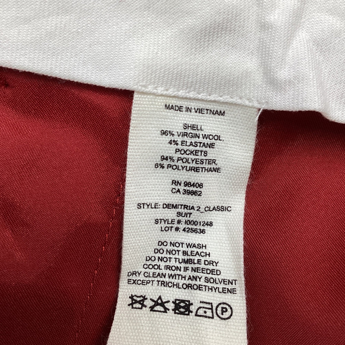 Pantalón de lana de corte recto color rojo