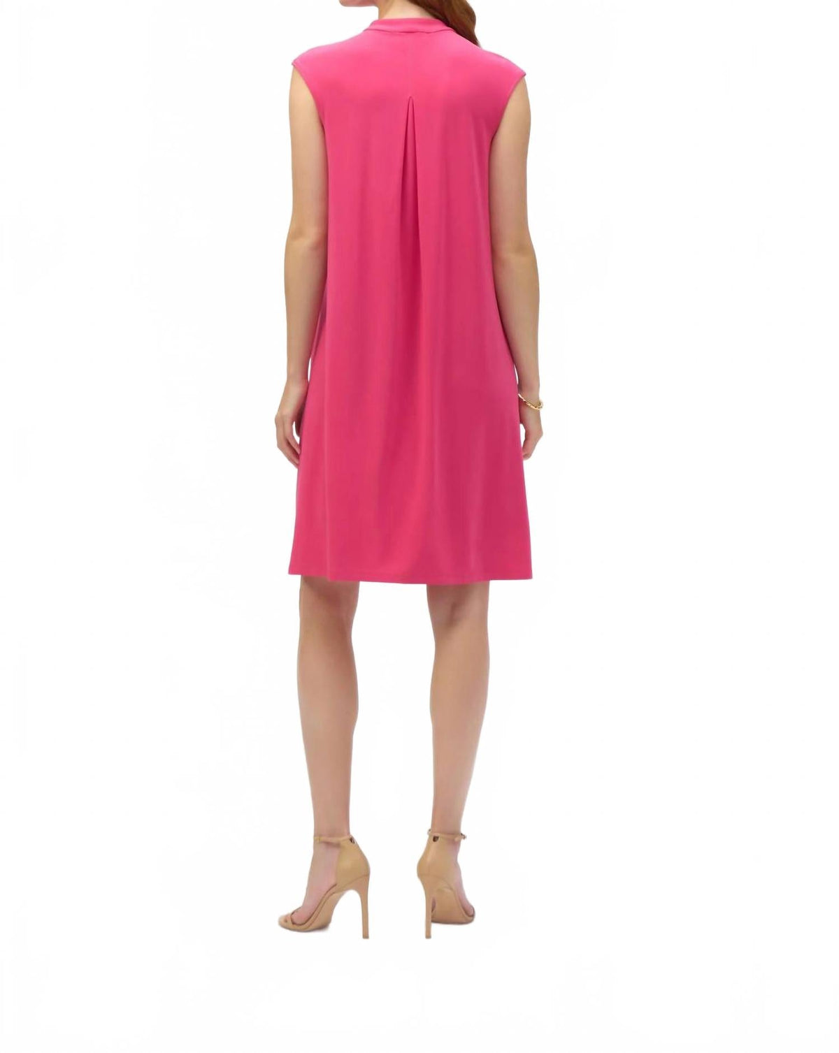 Vestido con cuello en V