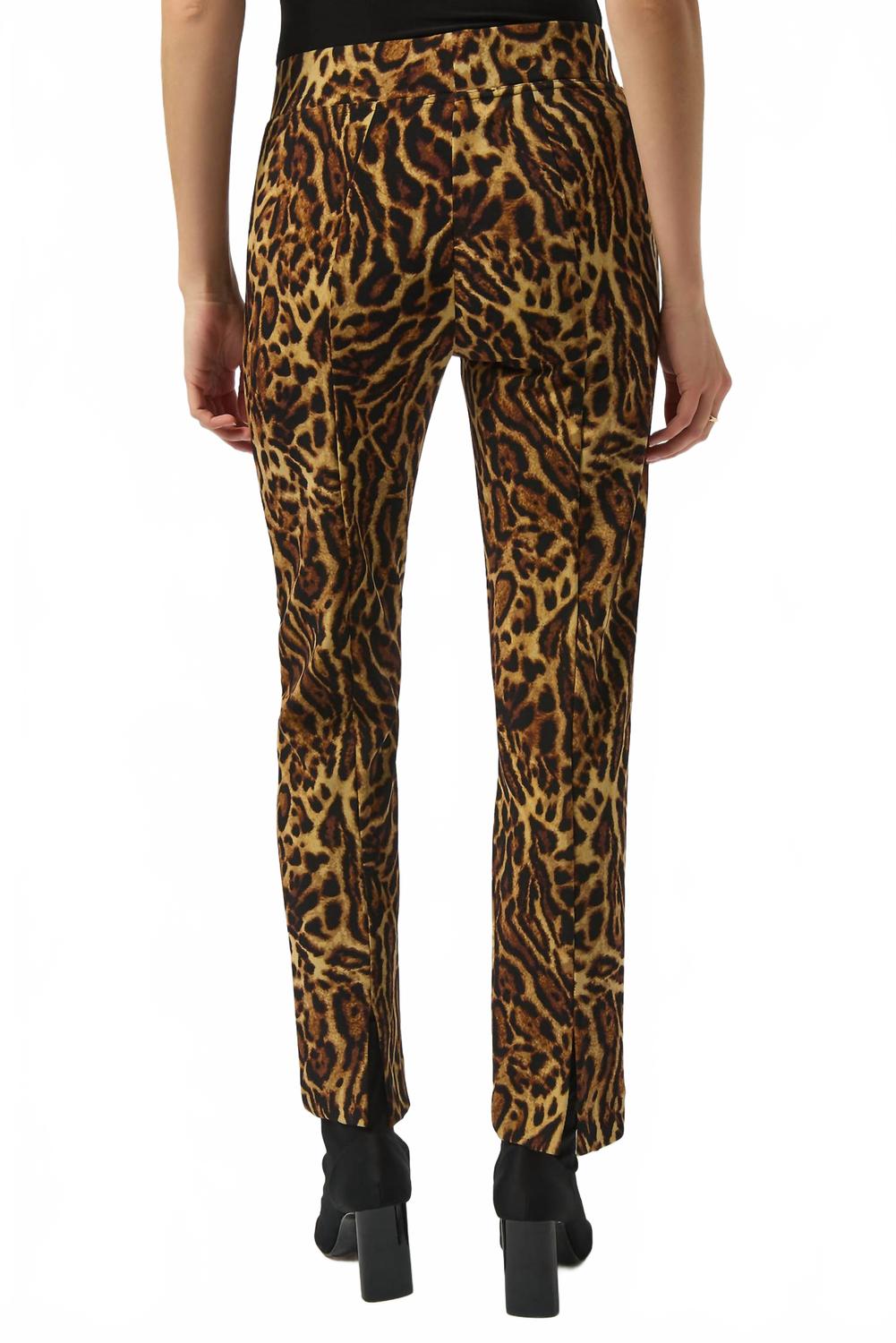 Pantalón con estampado animal color negro y café