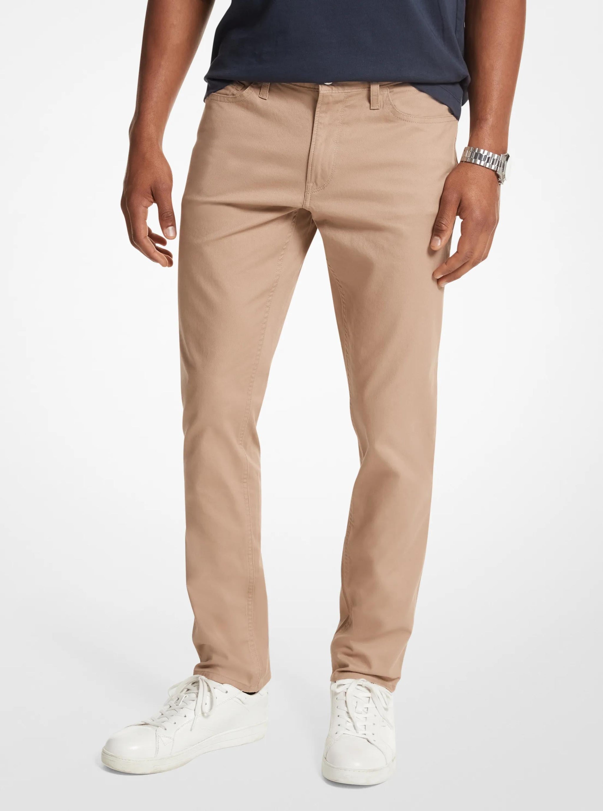 Pantalón de corte ajustado