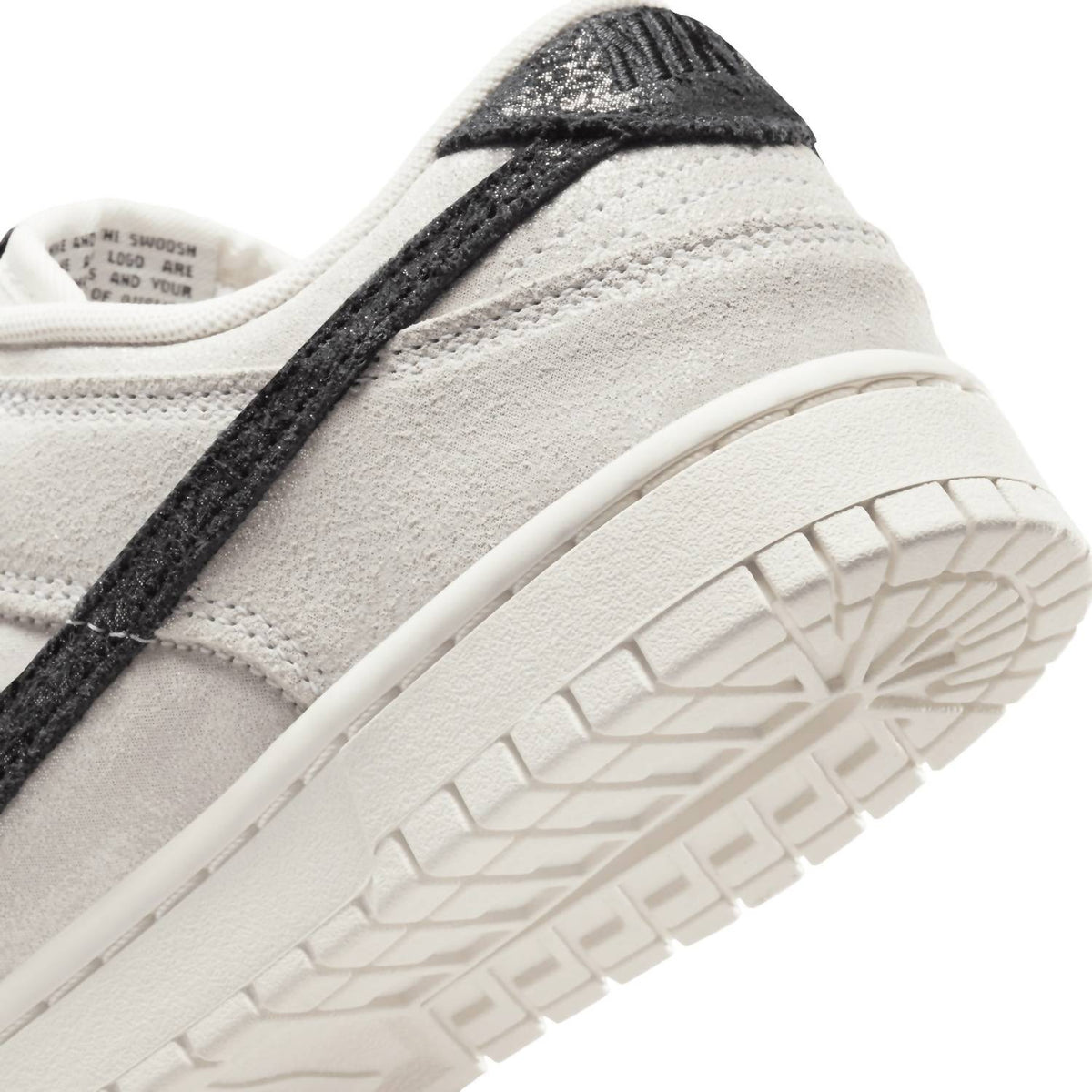 Tenis de mujer color negro y blanco