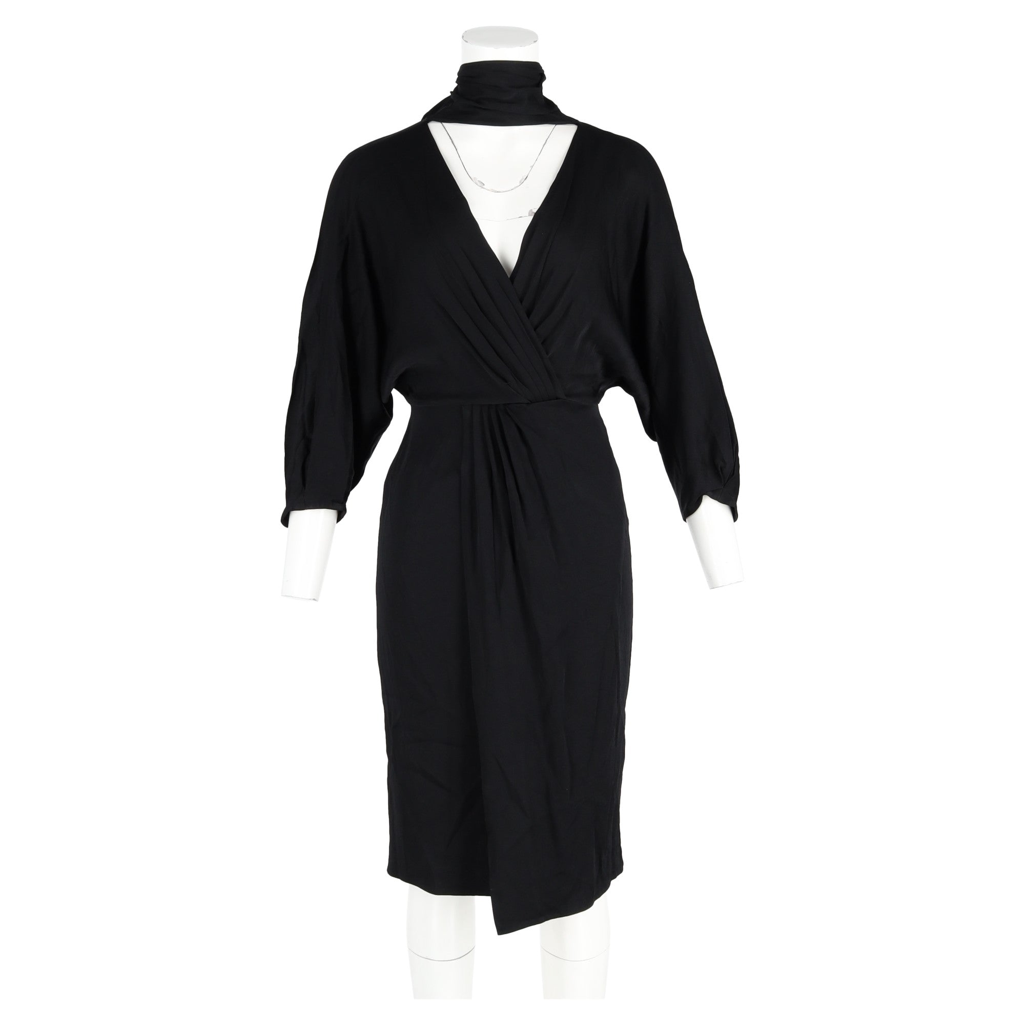 Vestido de acetato con cuello en V color negro