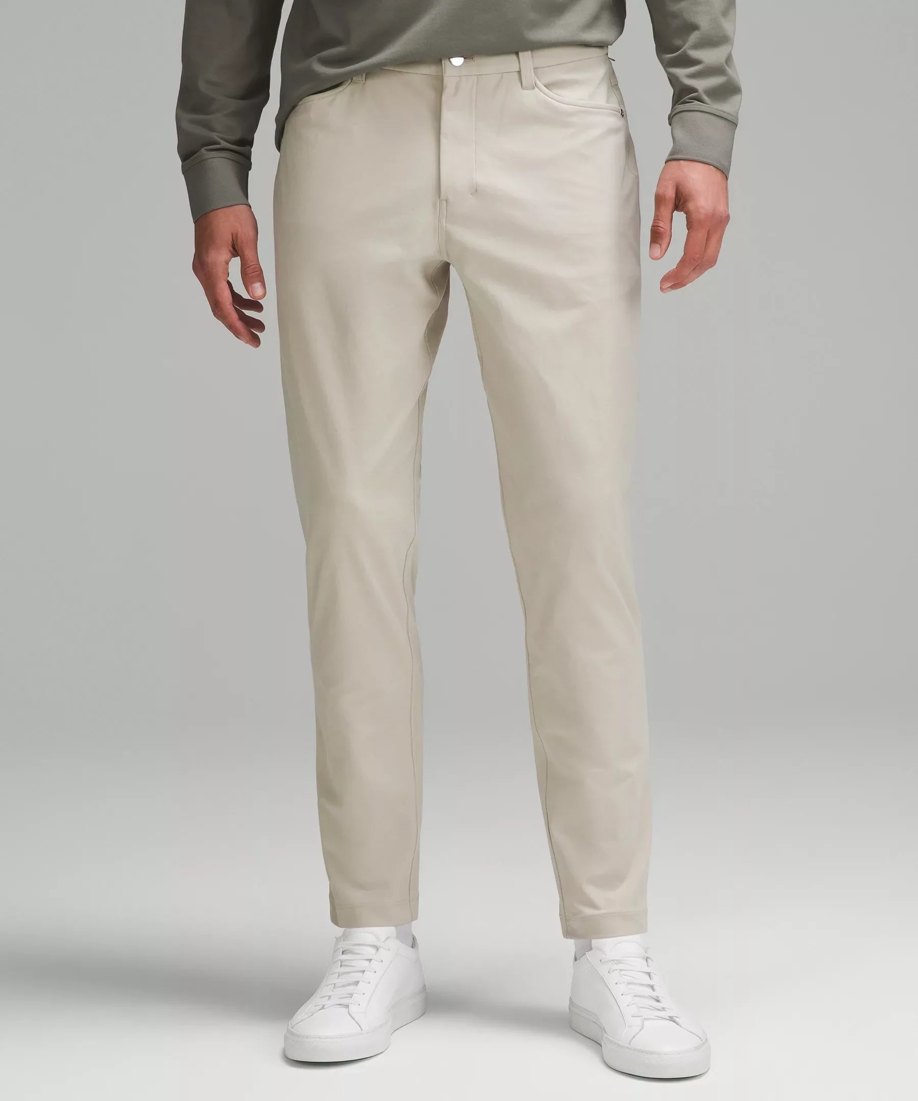 Pantalón de corte ajustado