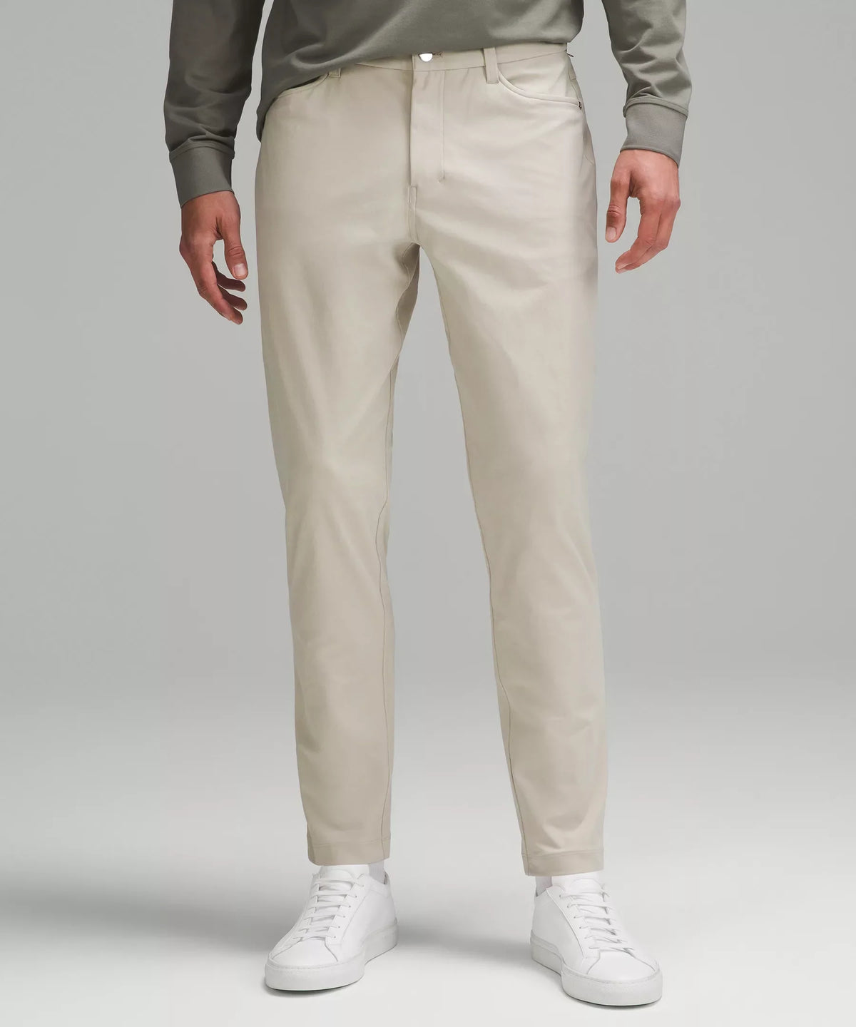 Pantalón de corte ajustado
