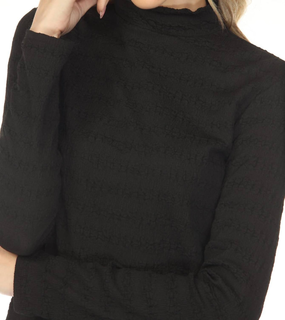 Top con cuello alto color negro