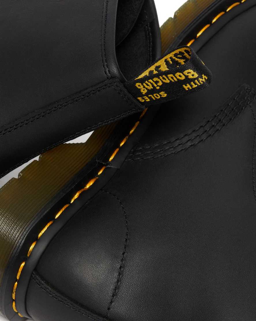 Botas de cuero con cordones