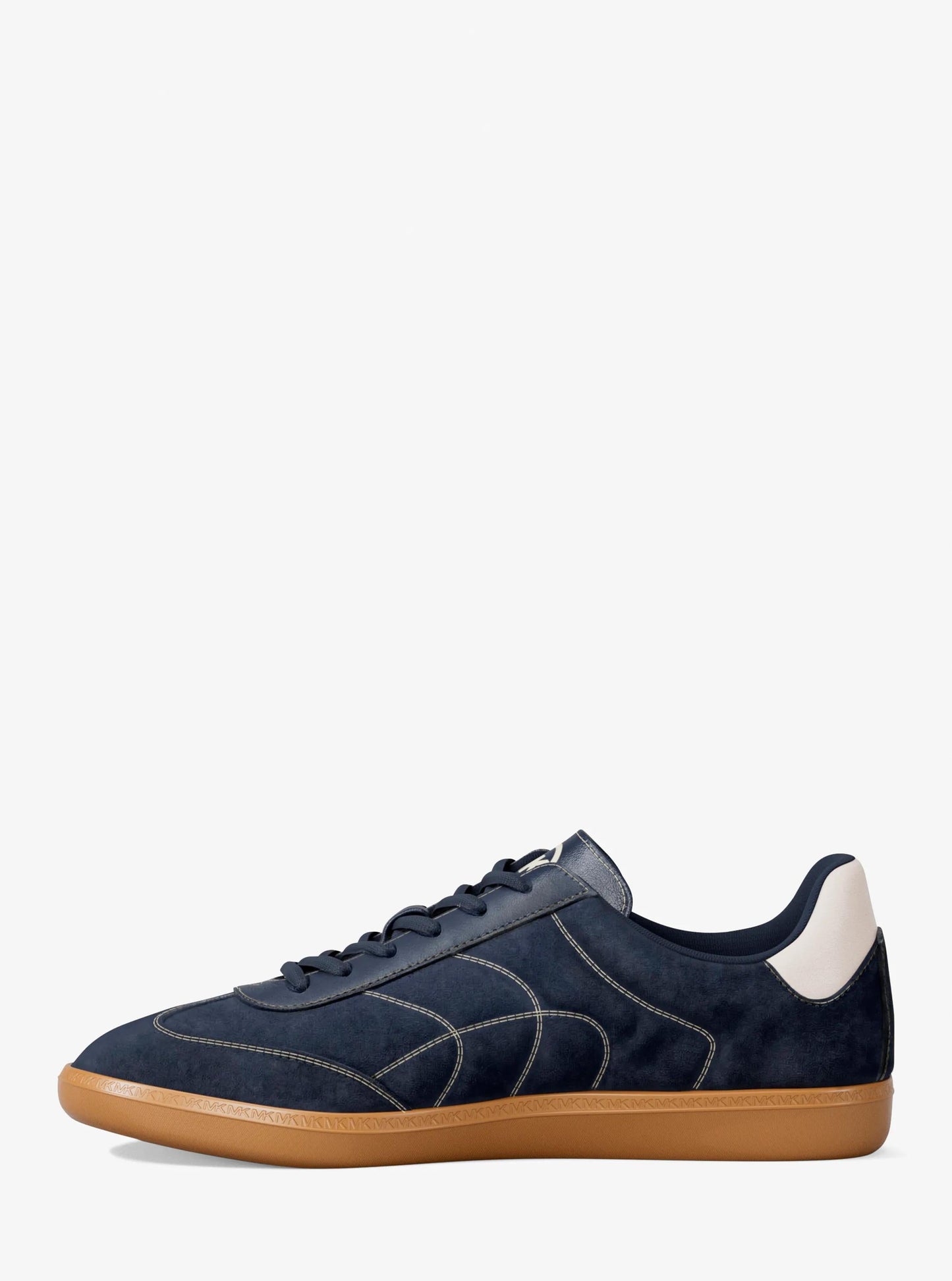 Tenis de gamuza
