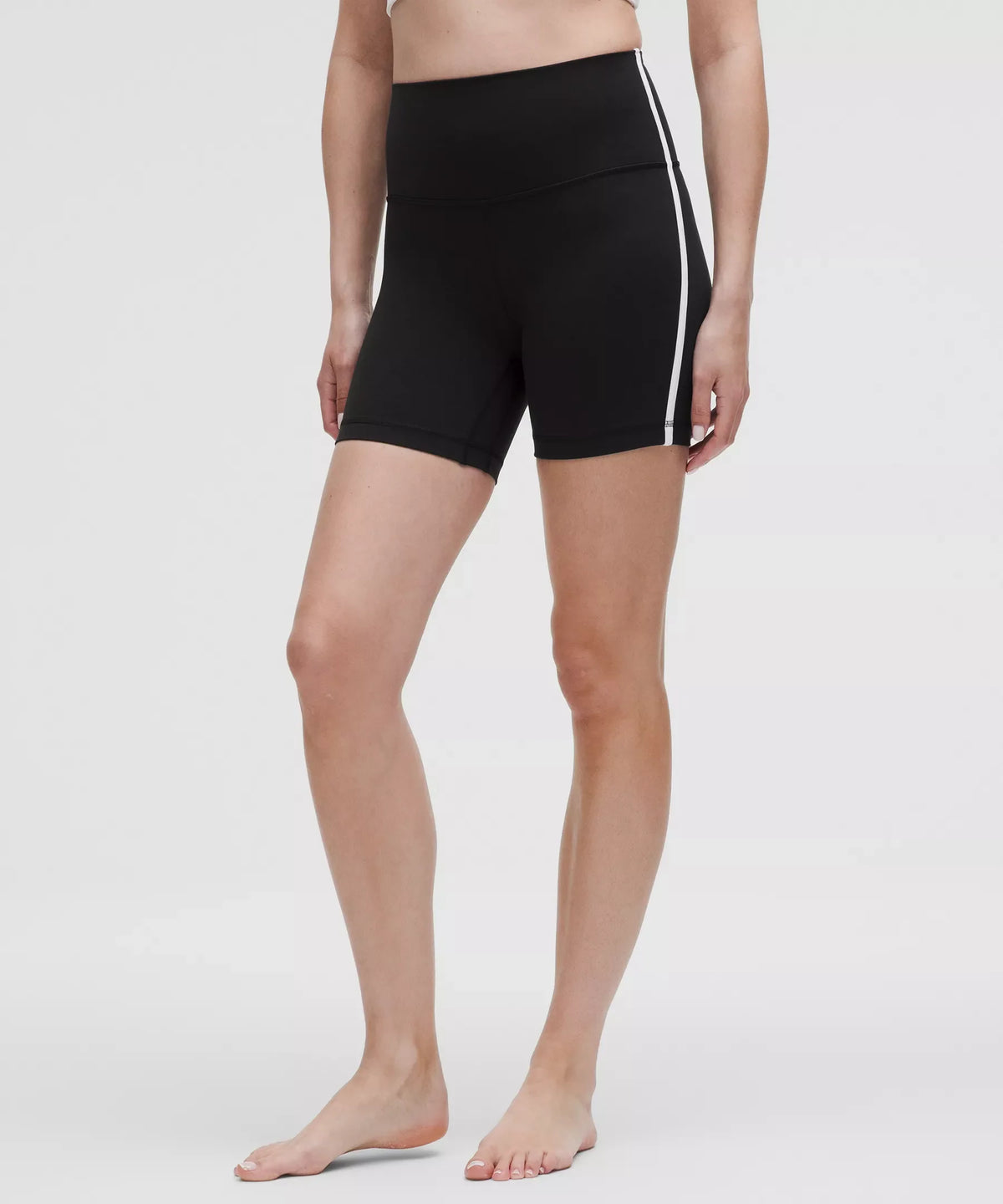 Short de tiro alto a rayas