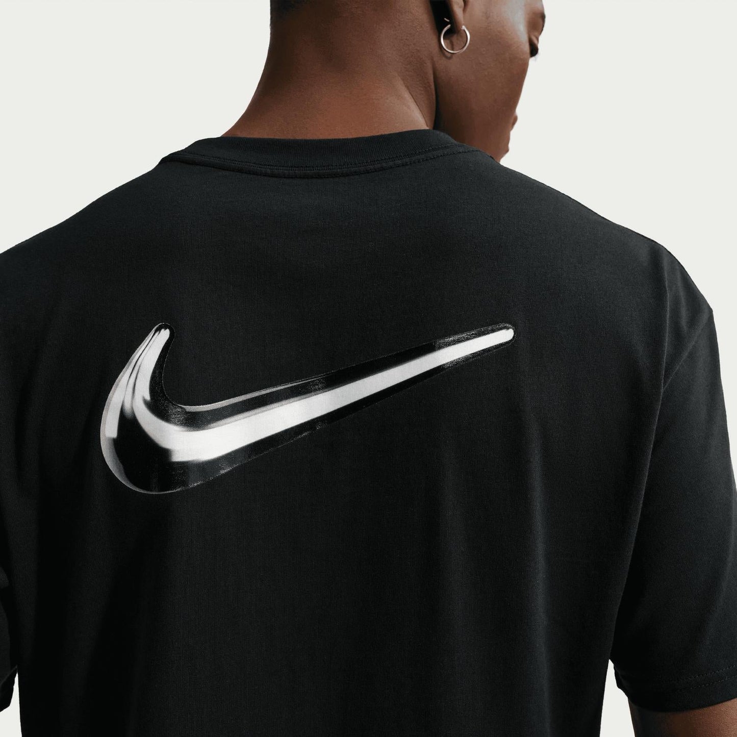 Camiseta color negro
