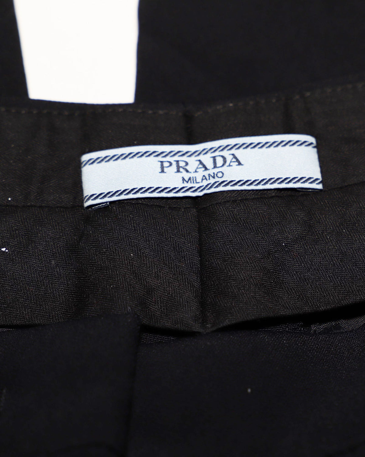 Pantalón de corte recto color negro