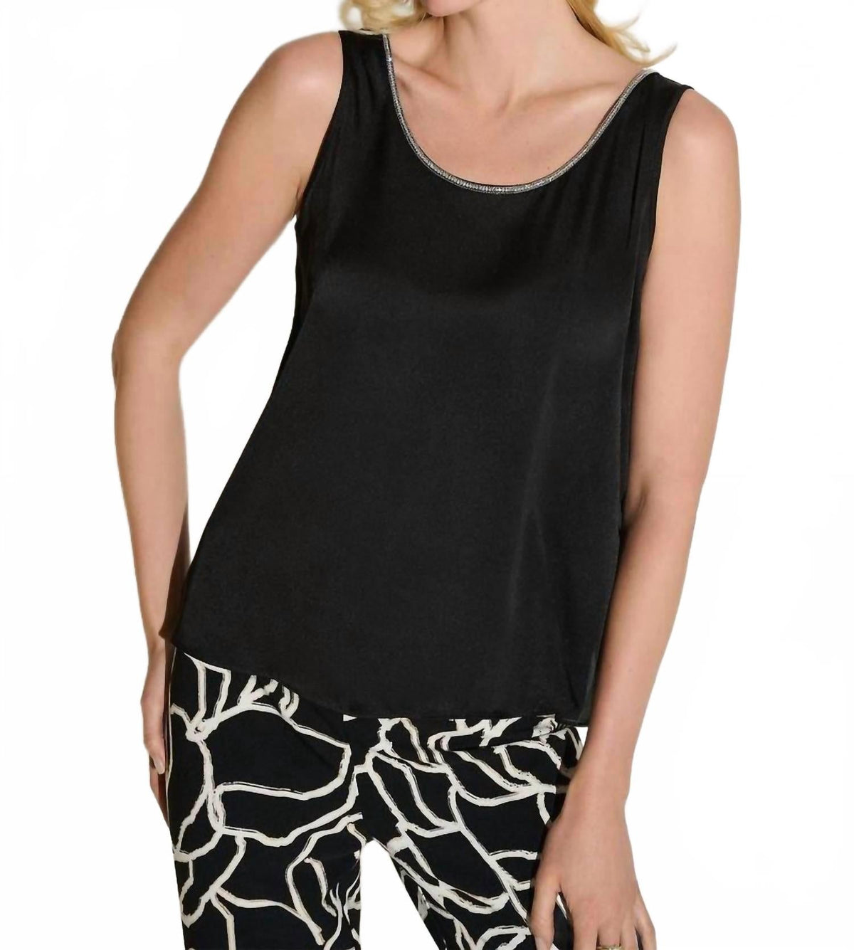 Camiseta sin mangas color negro