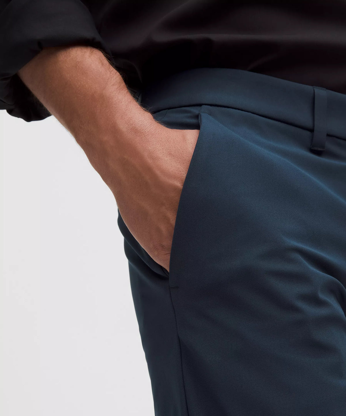 Pantalón de corte ajustado