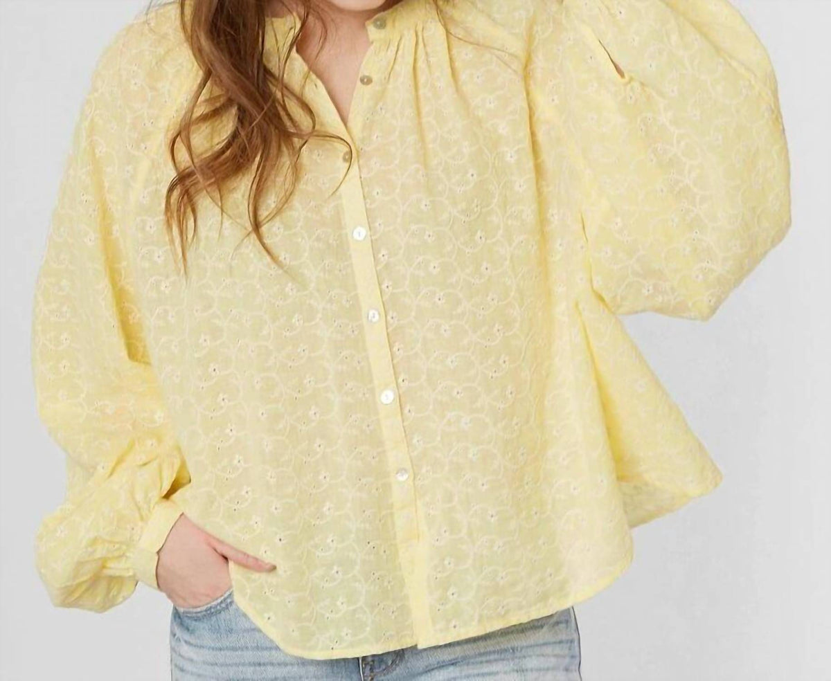 Blusa color amarillo