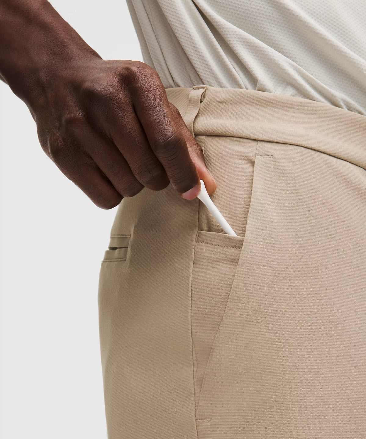Pantalón de corte ajustado