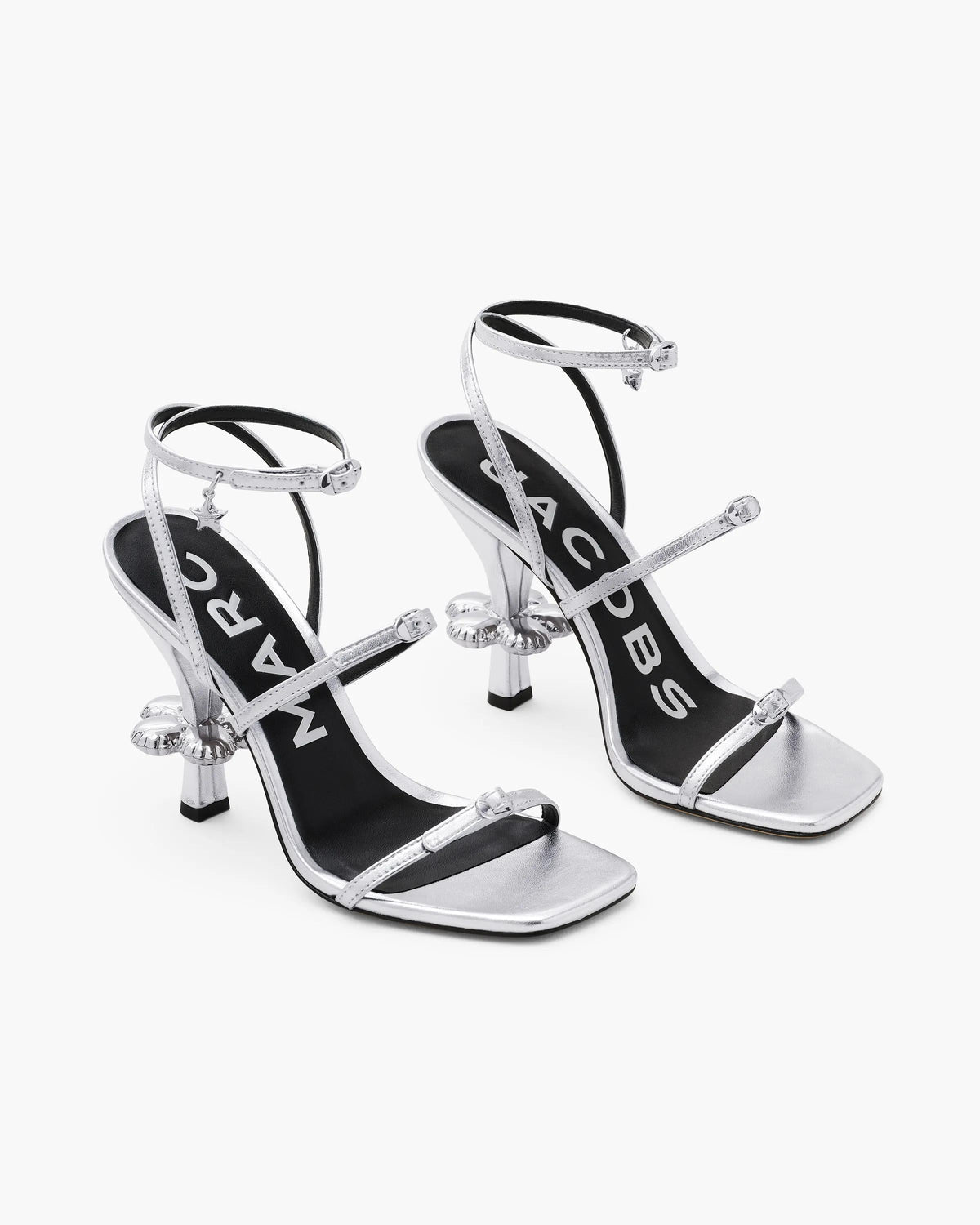 Tacones de cuero