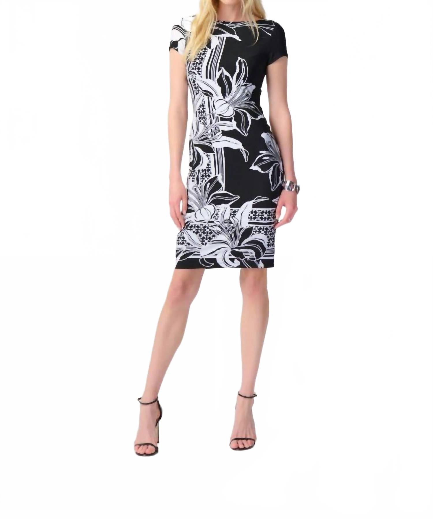 Vestido con estampado floral color negro