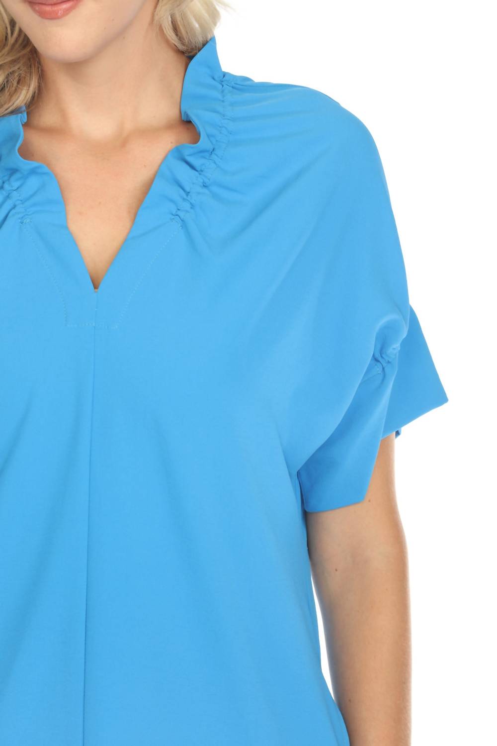 Vestido con cuello en V color azul