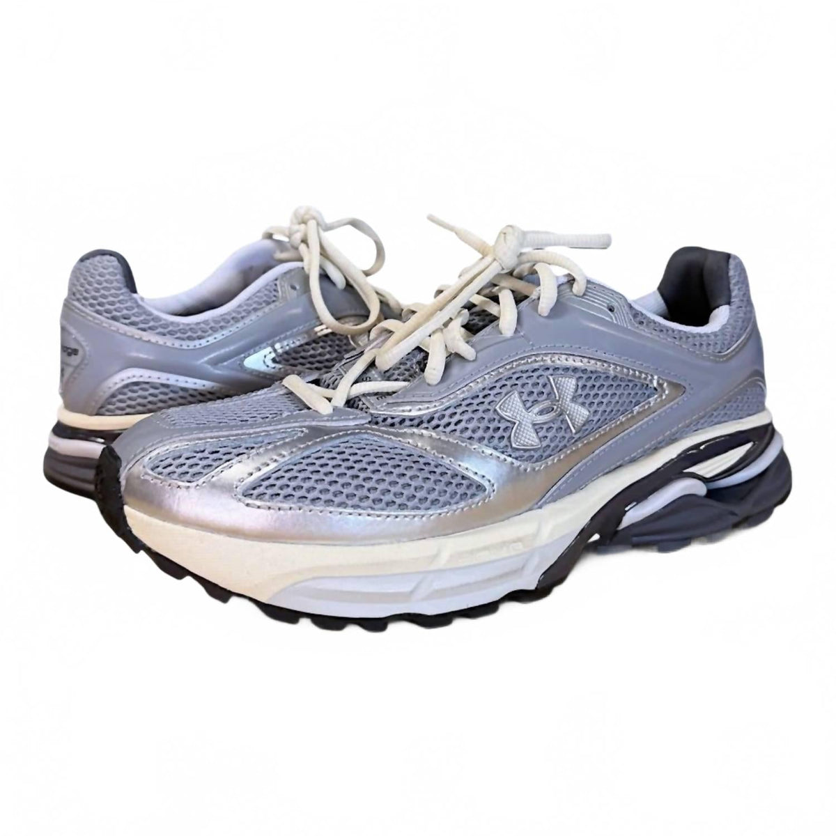 Tenis de hombre color gris