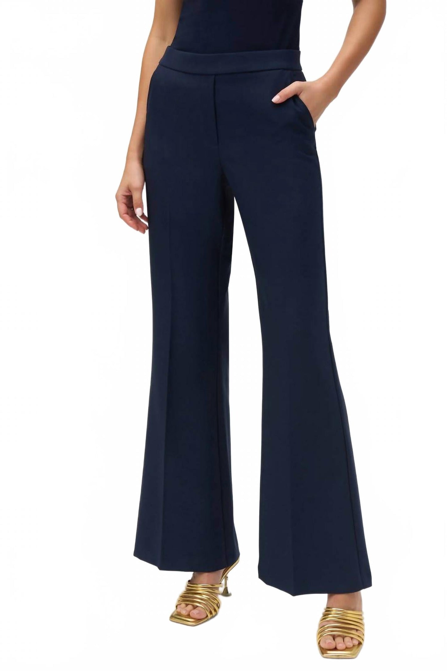 Pantalón color azul marino y azul