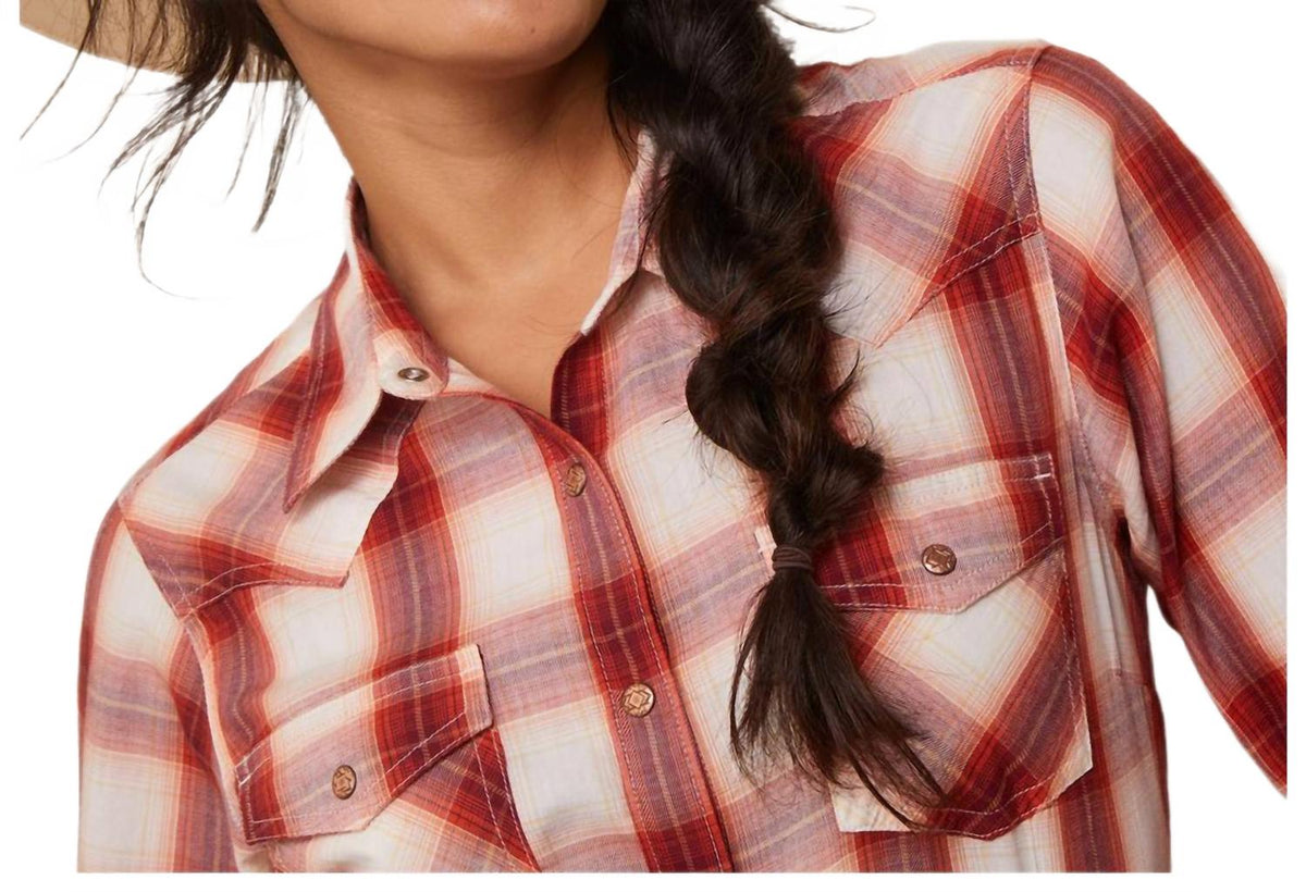 Camisa de mujer de manga larga a cuadros color rojo