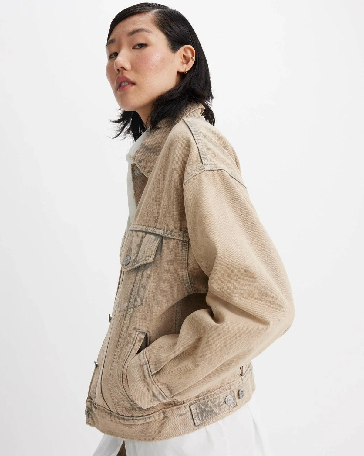 Chaqueta de mujer de mezclilla de manga larga color beige