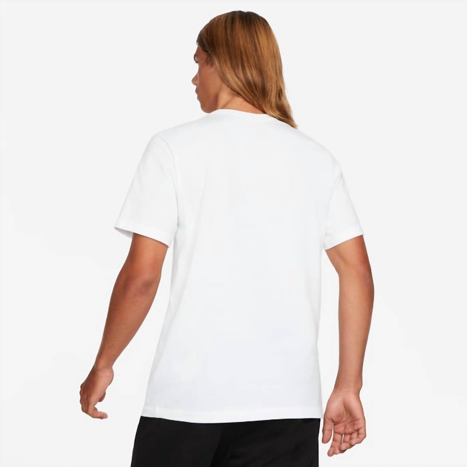 Camiseta de manga corta color negro y blanco