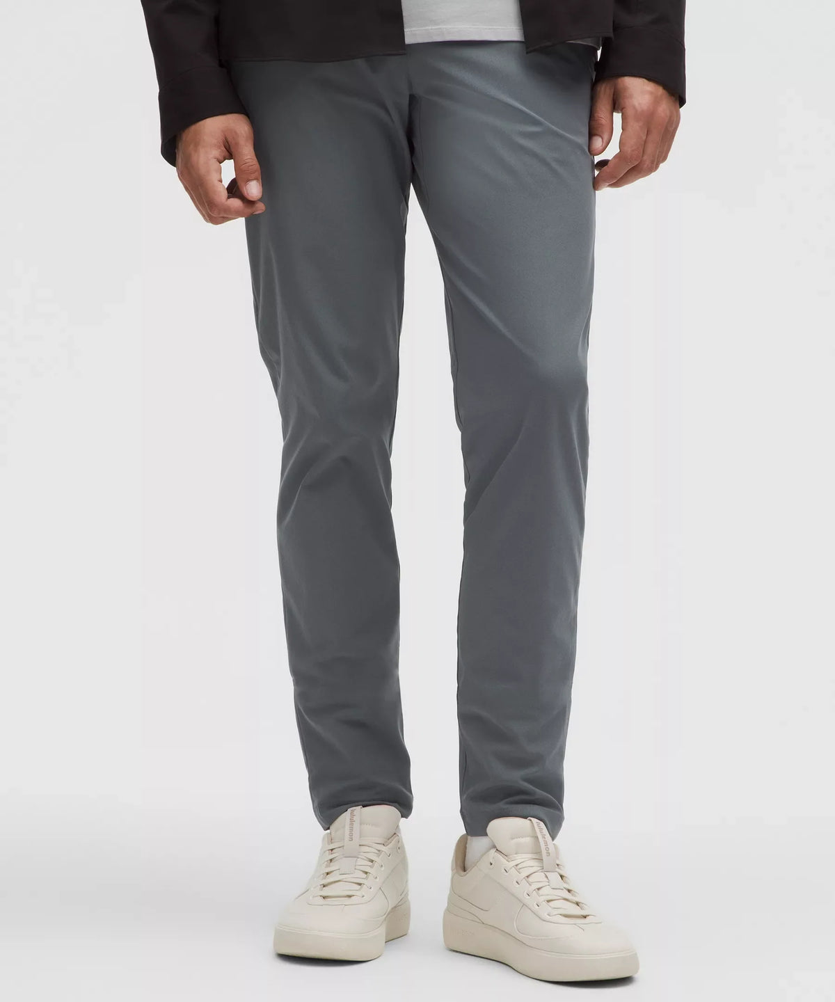 Pantalón de corte ajustado