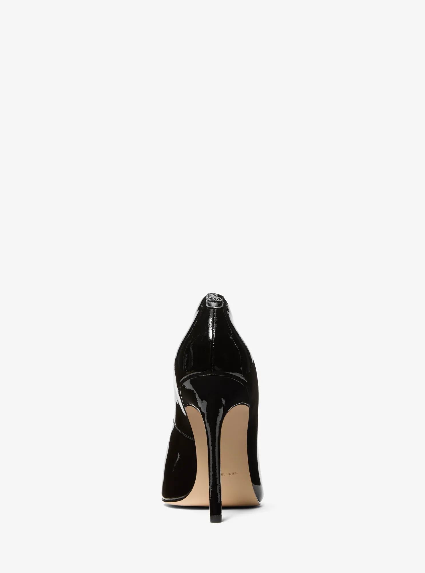 Tacones de cuero
