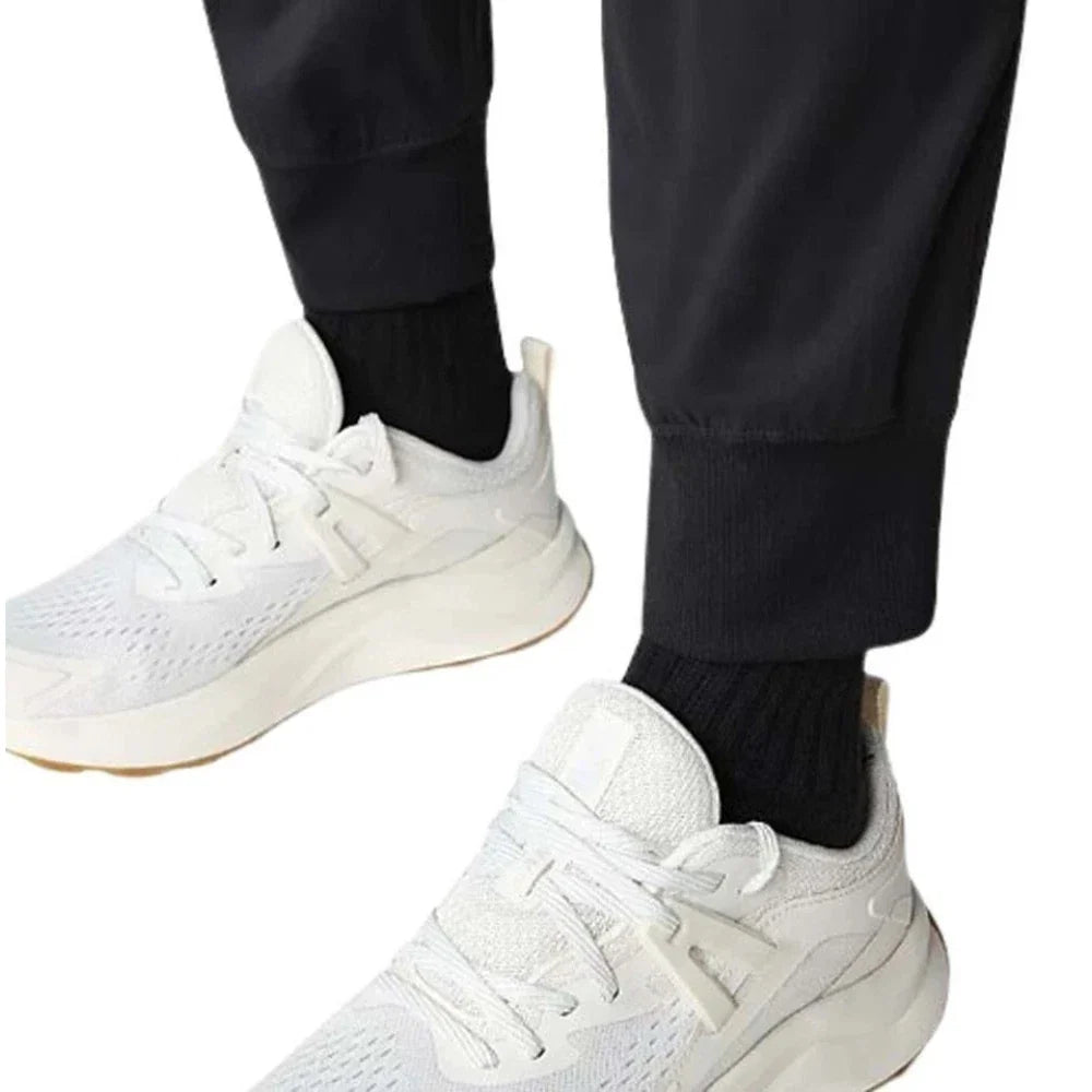 Pantalón deportivo de mujer color negro