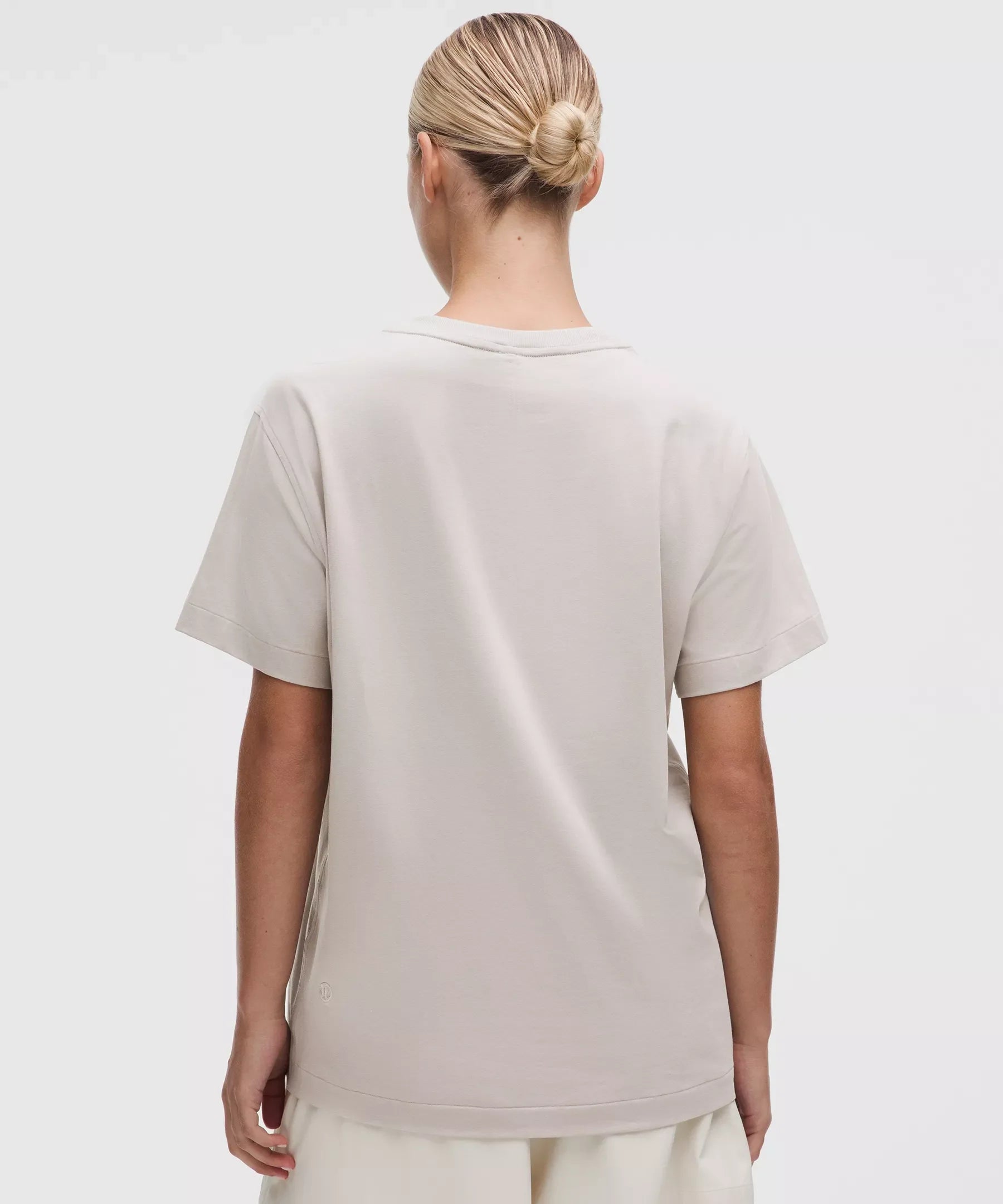 Camiseta de algodón con cuello redondo