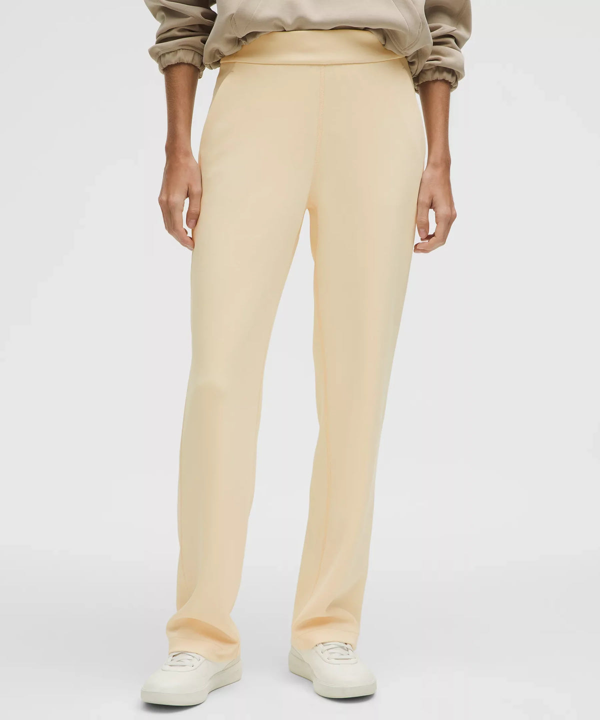 Pantalón de corte recto de tiro alto