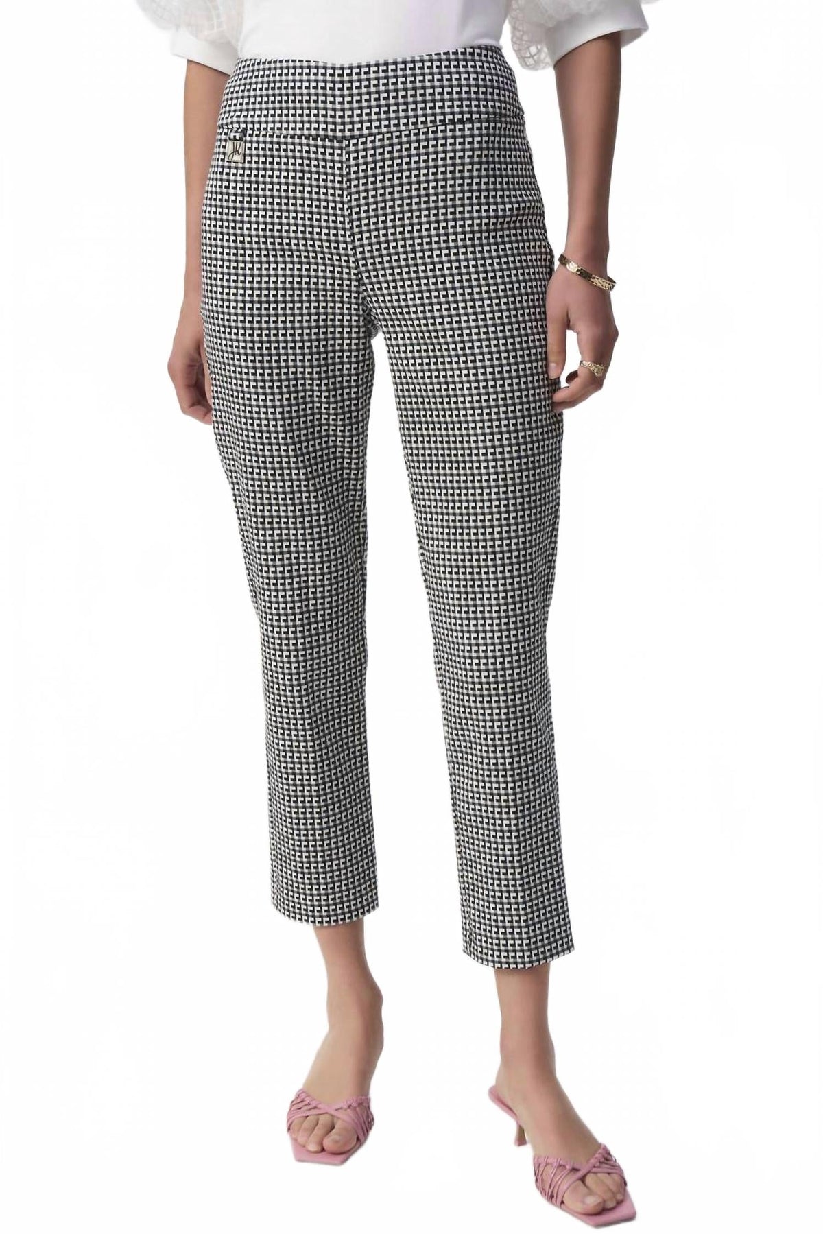 Pantalón color negro y blanco