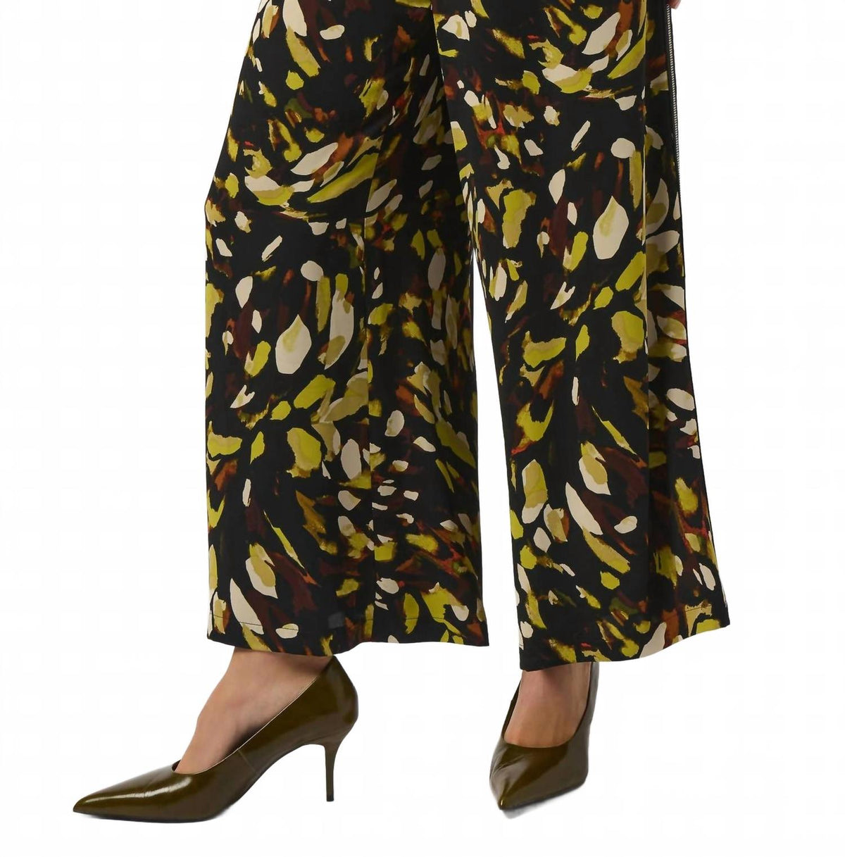 Pantalón de pierna ancha con estampado animal color negro