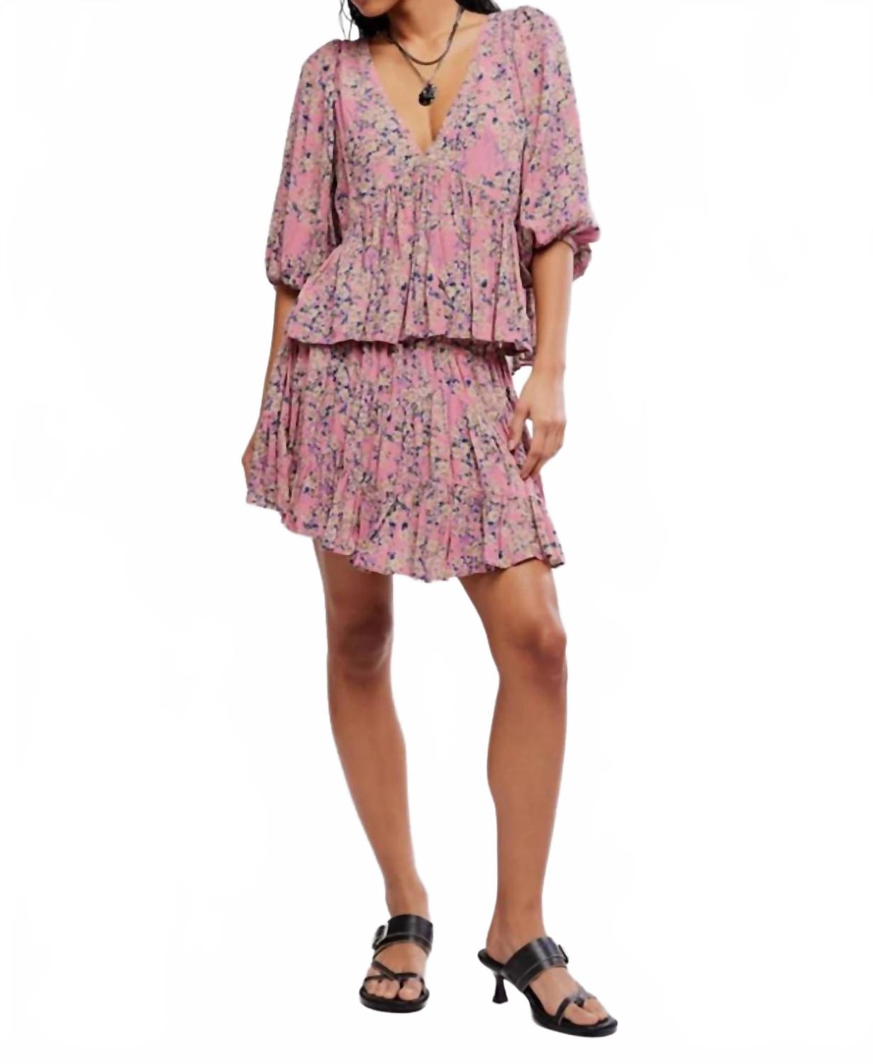 Conjunto de ropa color rosado