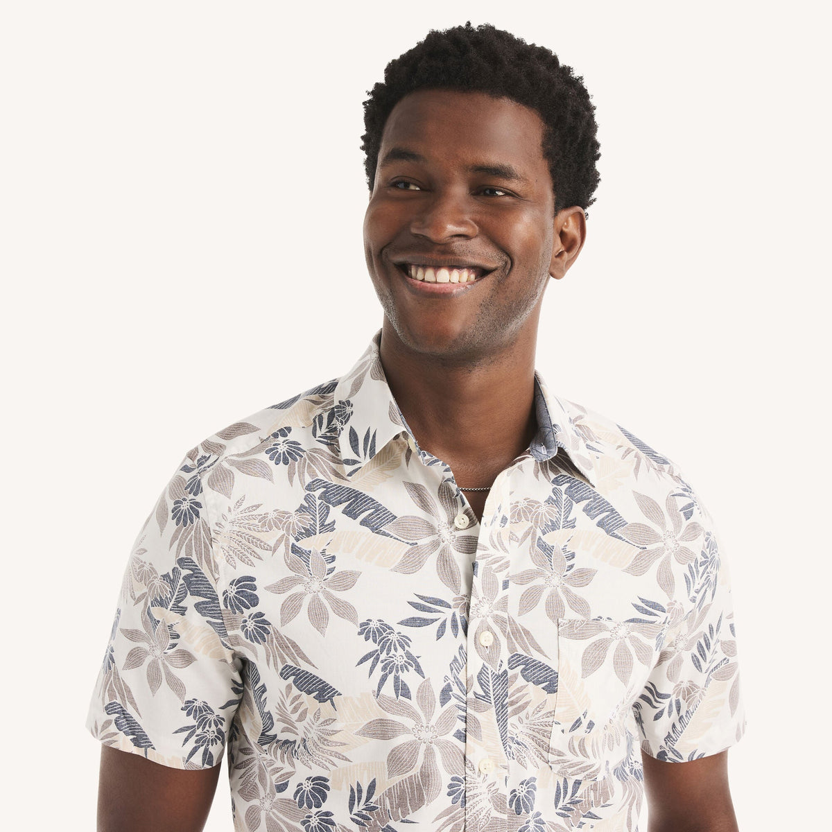 Camisa de hombre de manga corta con estampado
