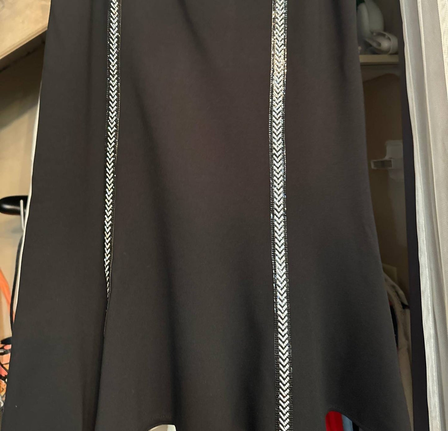 Falda color negro