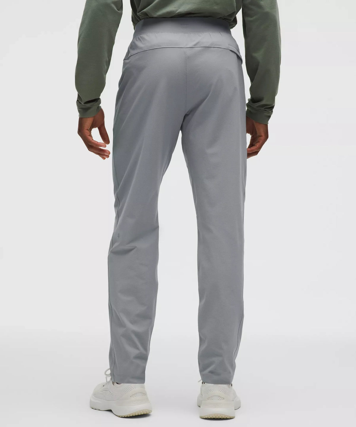 Pantalón de corte ajustado