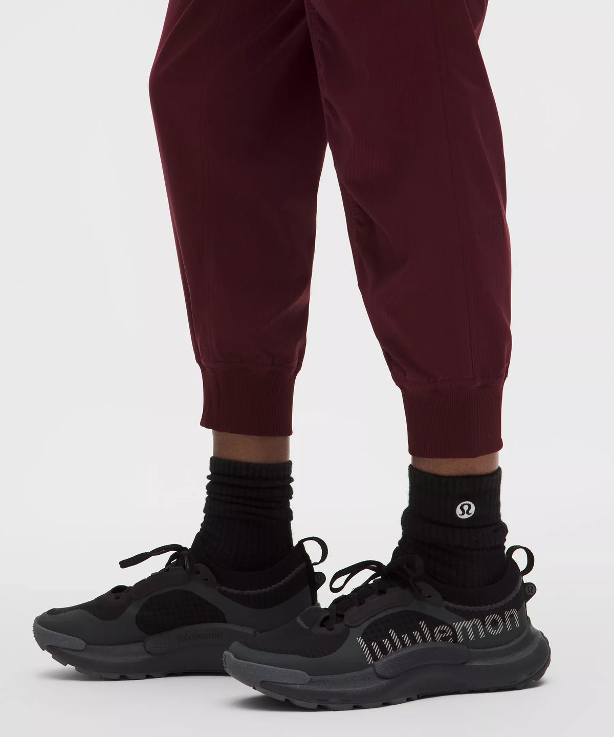 Pantalón deportivo de tiro medio