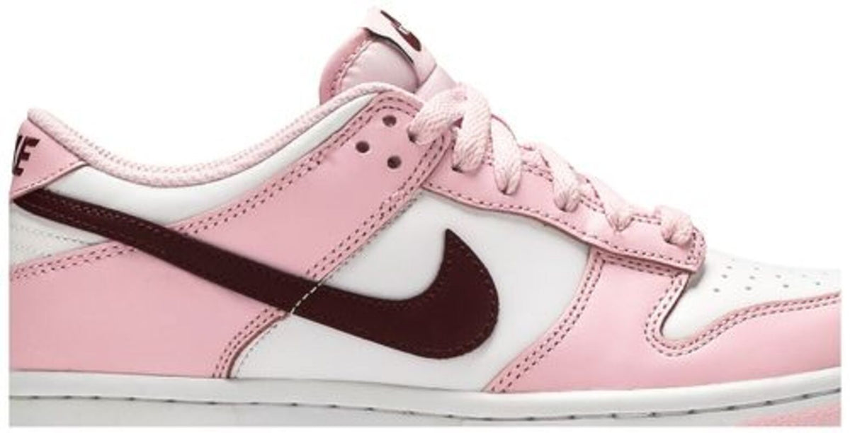 Calzado de mujer color blanco y rosado y rojo