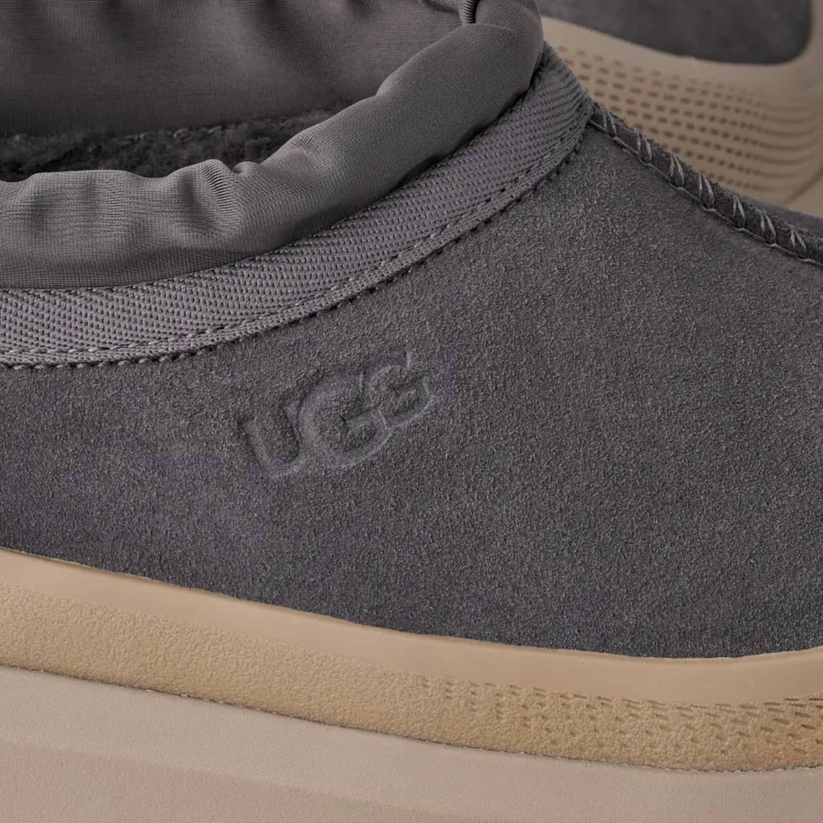 Botas de hombre color gris