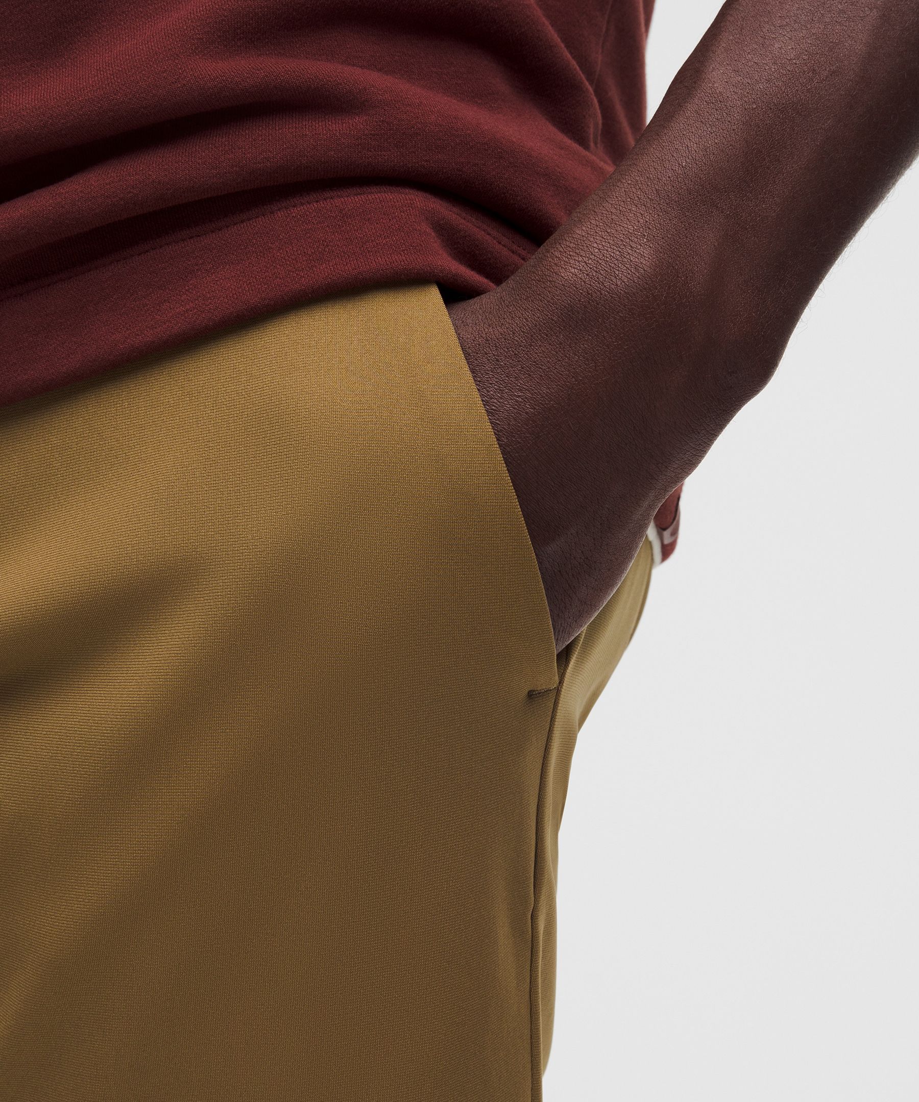 Pantalón de corte ajustado