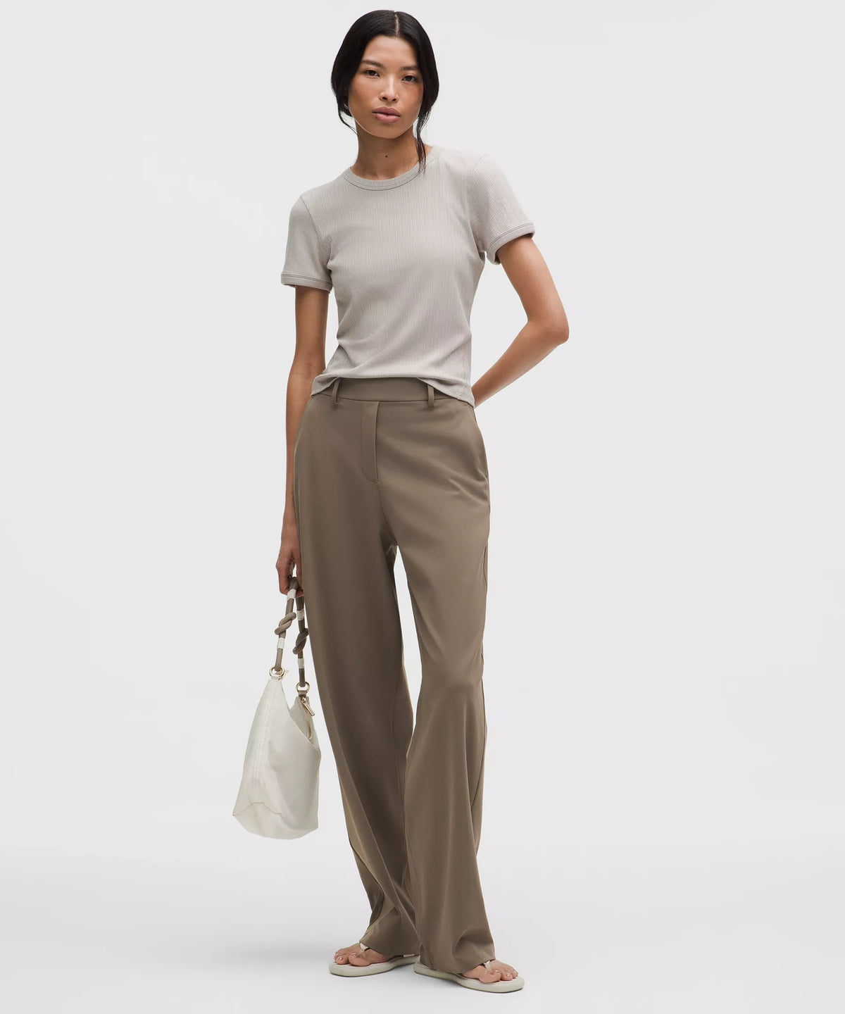 Pantalón de corte recto de tiro alto