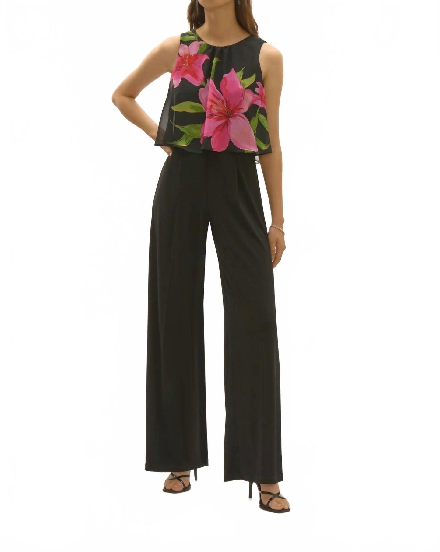 Enterizo de gasa de pierna ancha con estampado floral color negro