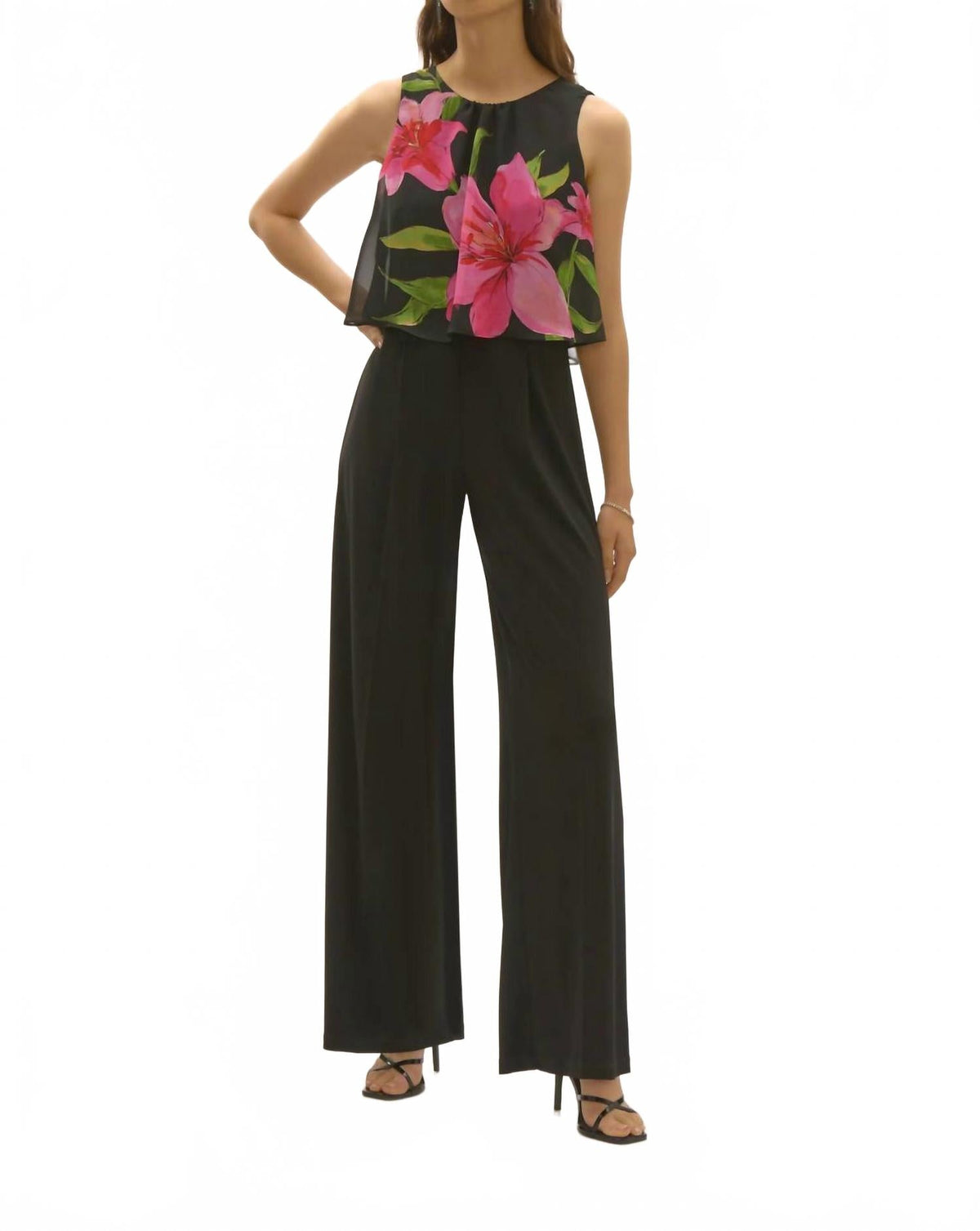 Enterizo de gasa de pierna ancha con estampado floral color negro