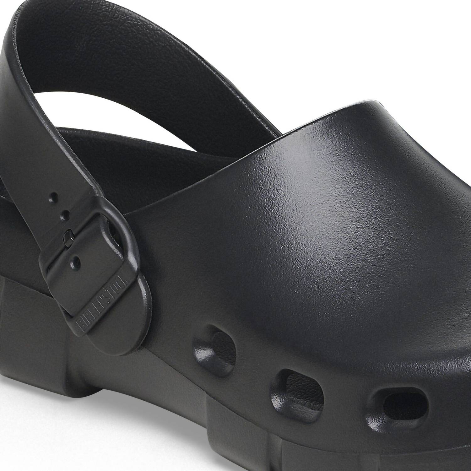 Zuecos de hombre color negro