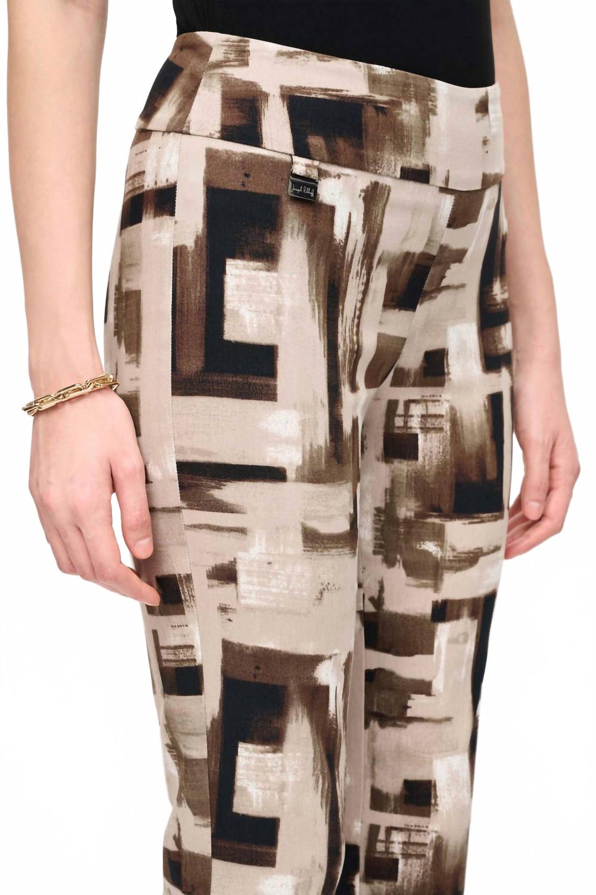 Pantalón de corte ajustado