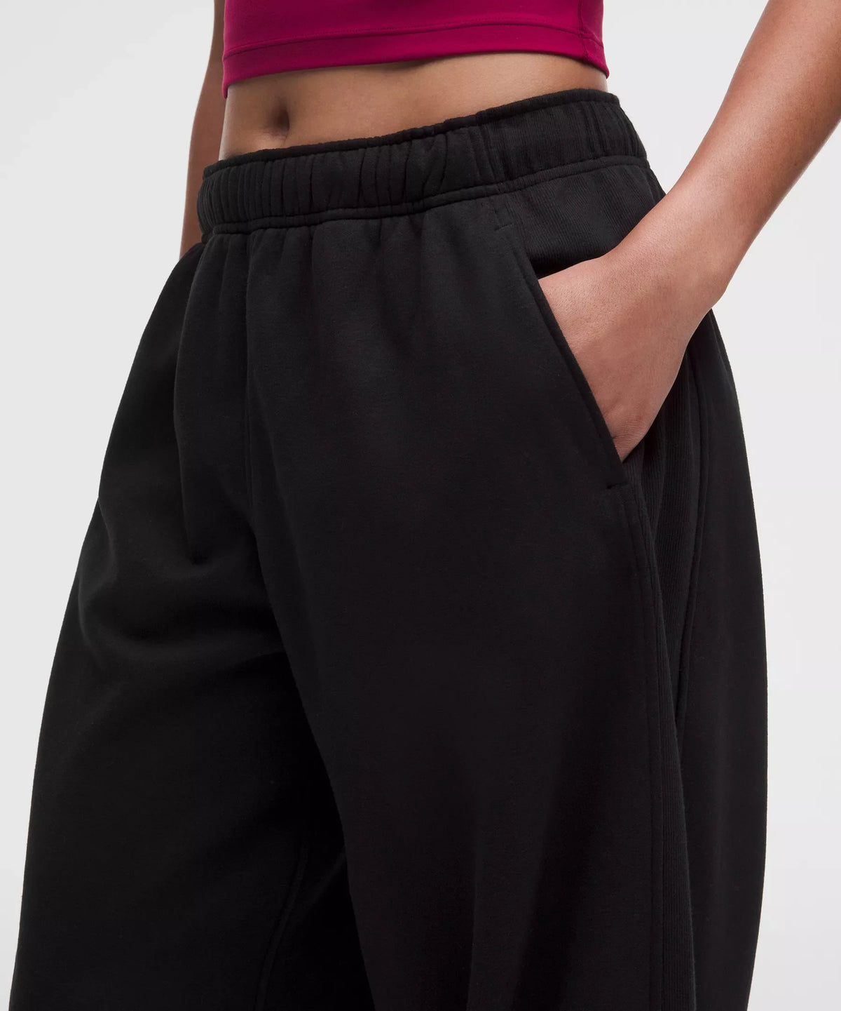 Pantalón deportivo de corte amplio