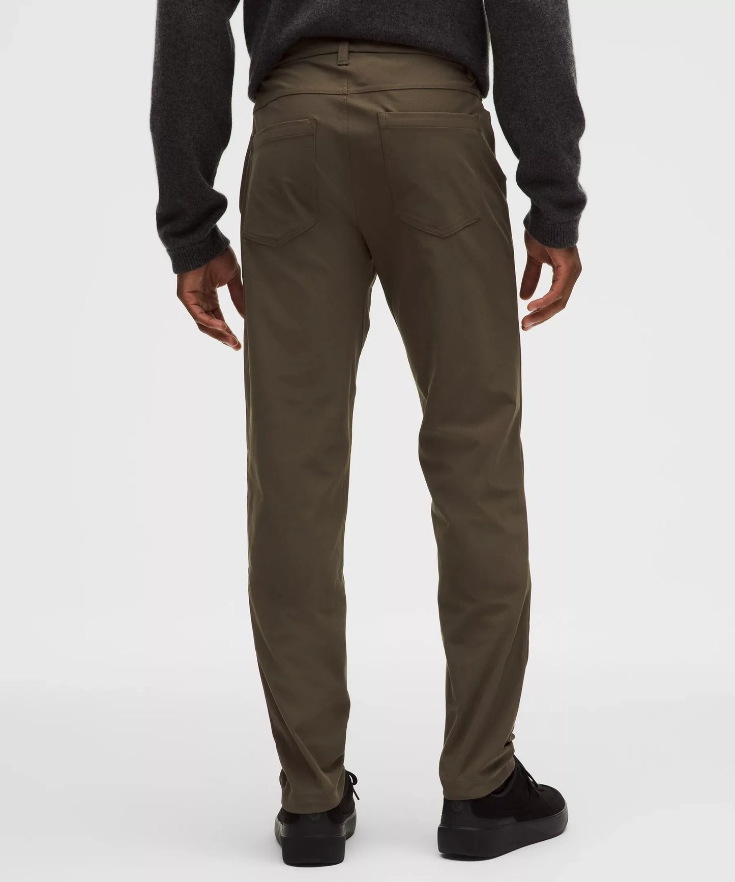 Pantalón de corte ajustado