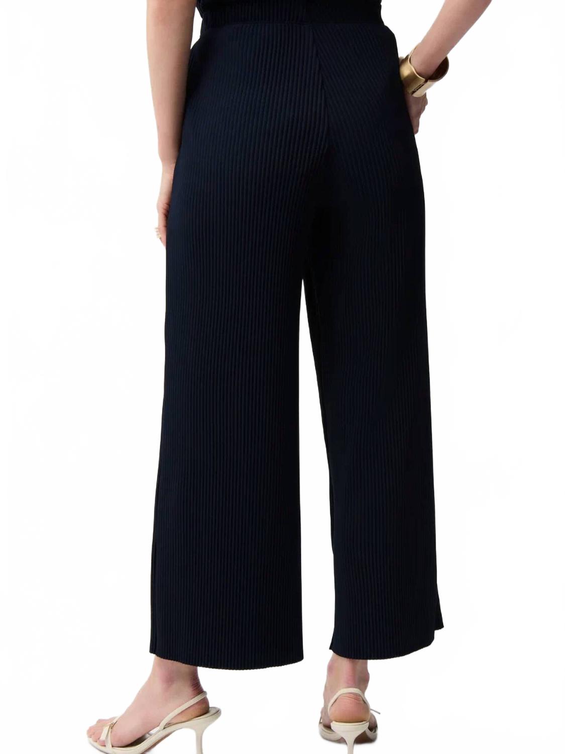 Pantalón de pierna ancha con pliegues color azul